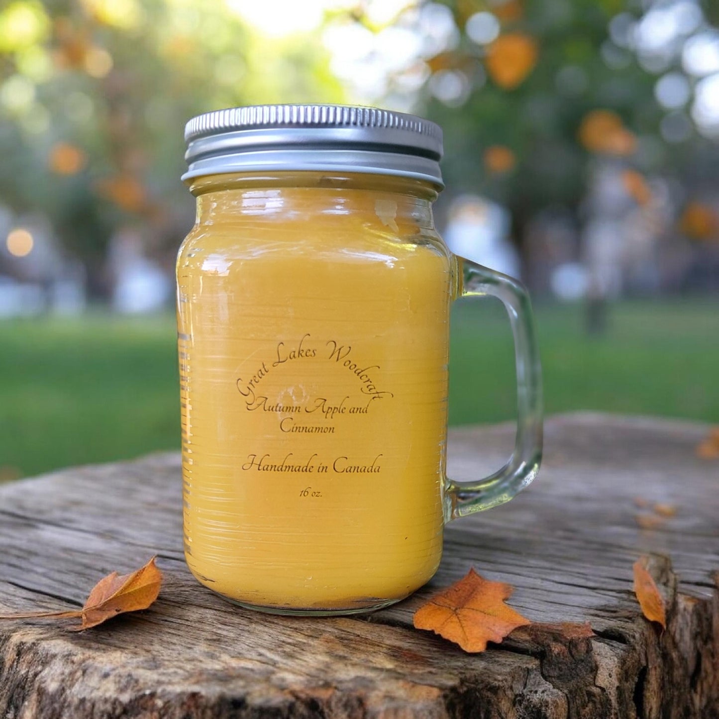 Autumn Apple and Cinnamon 16 0z beeswax candle