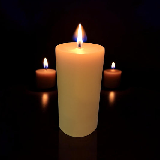 Large Traditional Beeswax piliar candle